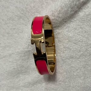 Gold and Pink Enamel Bracelet click twist clasp H